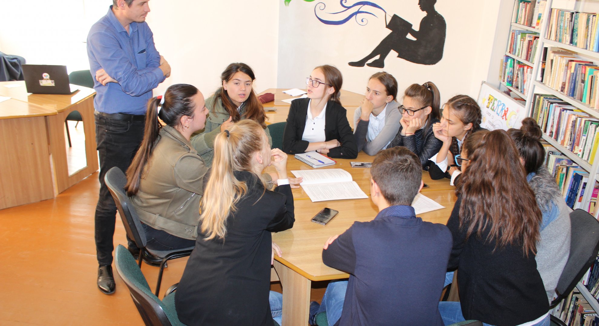 Instruirii în domeniul participării publice pentru elevii