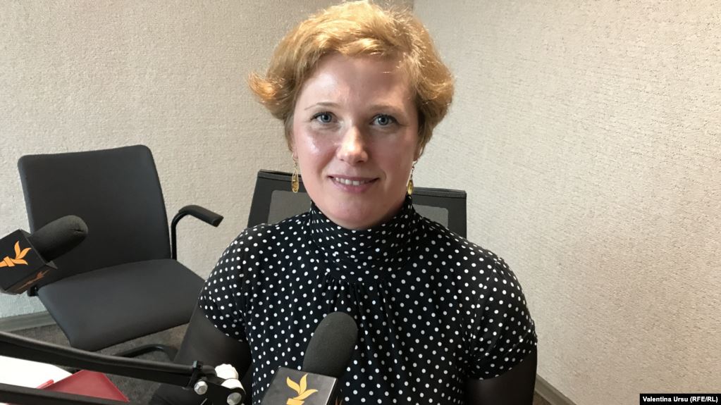 Larisa Secară: „Politică facem toți, chiar și nefăcând nimic, viața e o scenă de teatru, iar noi suntem actori”