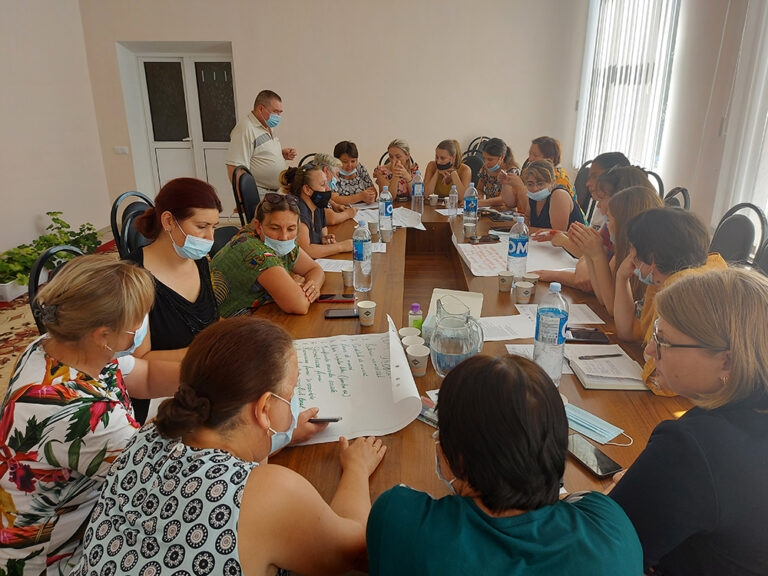Ședința Grupurilor de Inițiativă Locală din Zagarancea și Pîrlița pentru ajustarea strategiilor de dezvoltare a localității la dimensiunea de gen